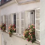 Comfortable Apartment In The Centre Of Paris