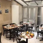 Hotel De La Place Des Alpes