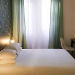 Hotel De Paris Saint Georges