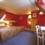 Le Petit Manoir
