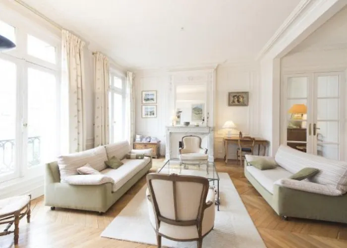 Veeve - Elegance Near Batignolles