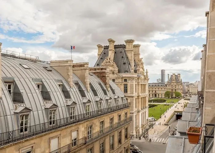 Appartement Avec Vue Imprenable Sur Le Louvre