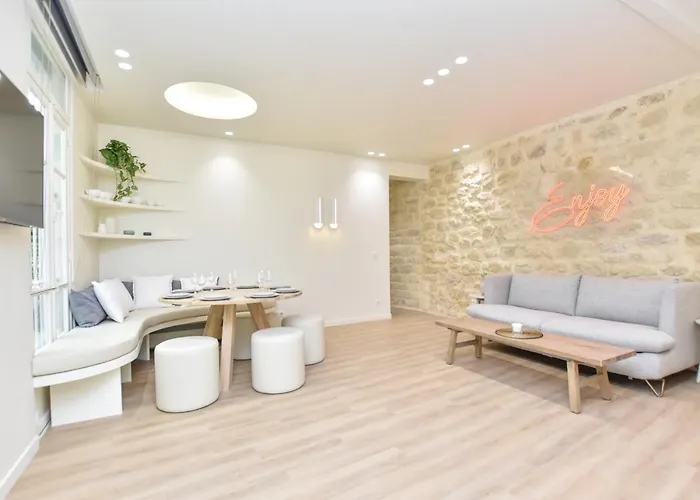 Spacious Apartment - 3Br-8P - Moulin Rouge