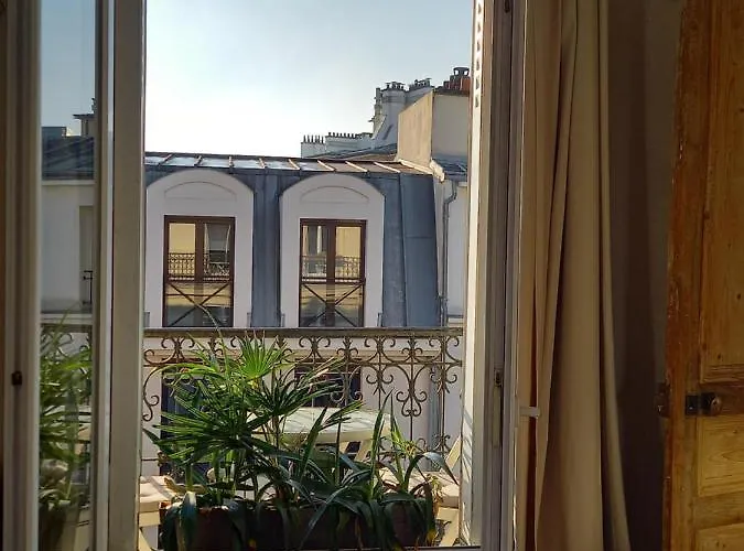 Appartement Avec Balcon Au Coeur Paris