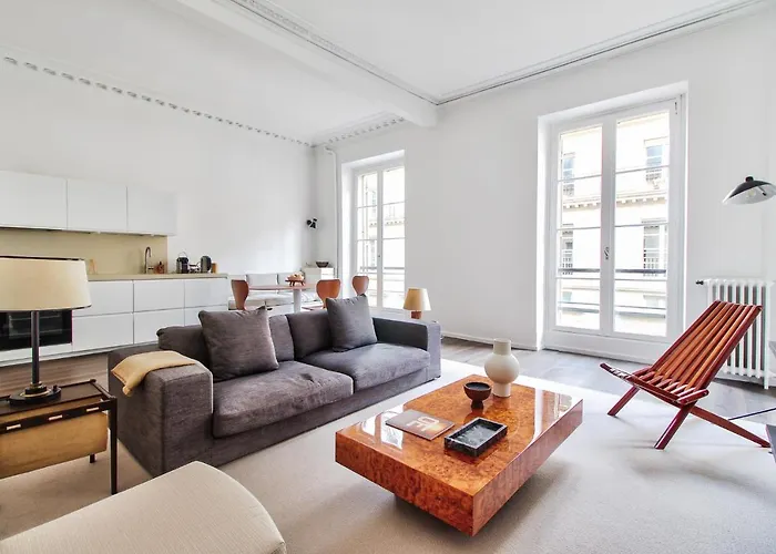 Modern Apt 3Bdr/3Bath - Louvre Museum/Tuileries