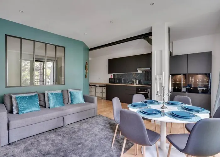 Suite Luxury République