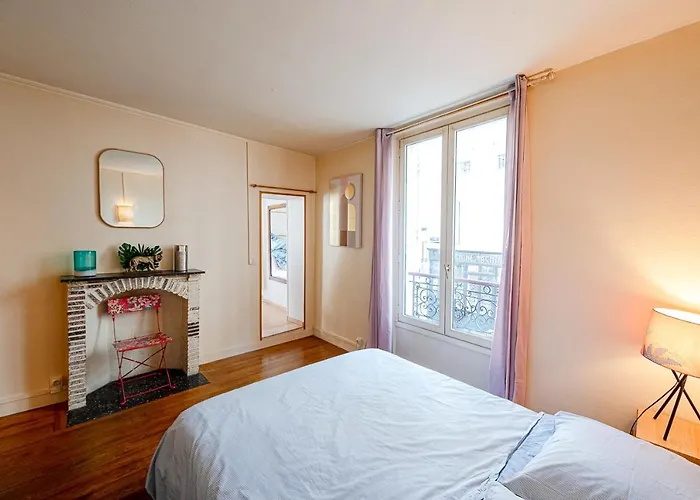 Bright And Lovely Parisian Apartment