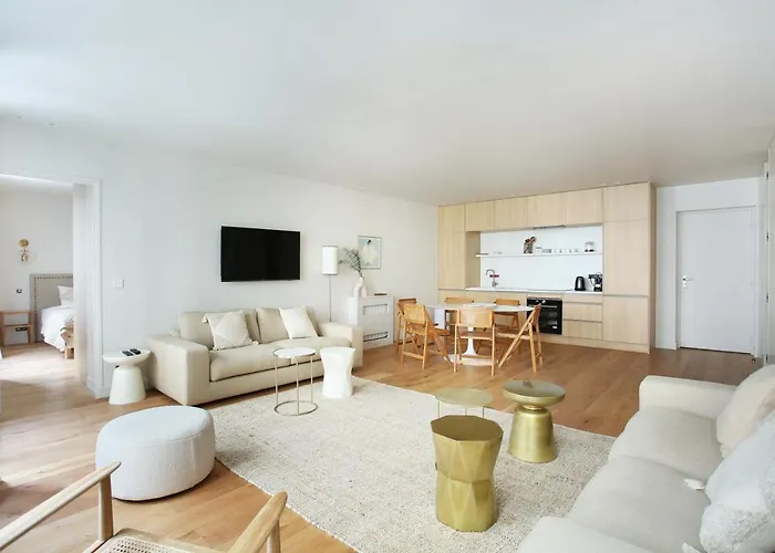 Residence In The Center Of Paris By Studio Prestige