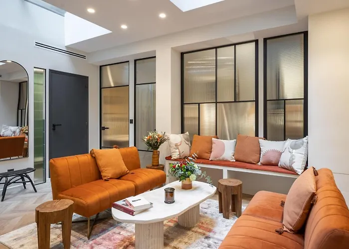 New Art Gallery Loft In The Heart Of Paris 15