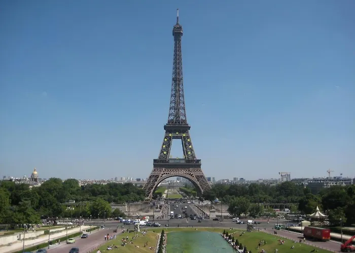 T2 Trocadero Tour Eiffel