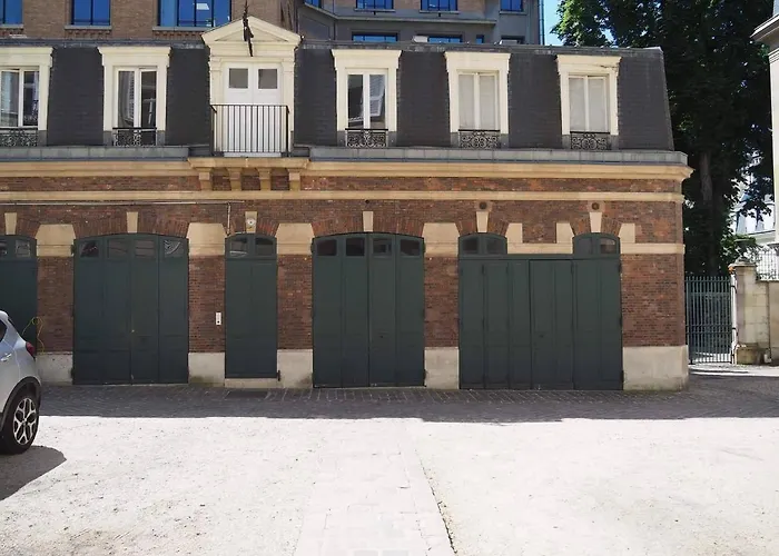 Studio Calme Pres Des Champs Elysees