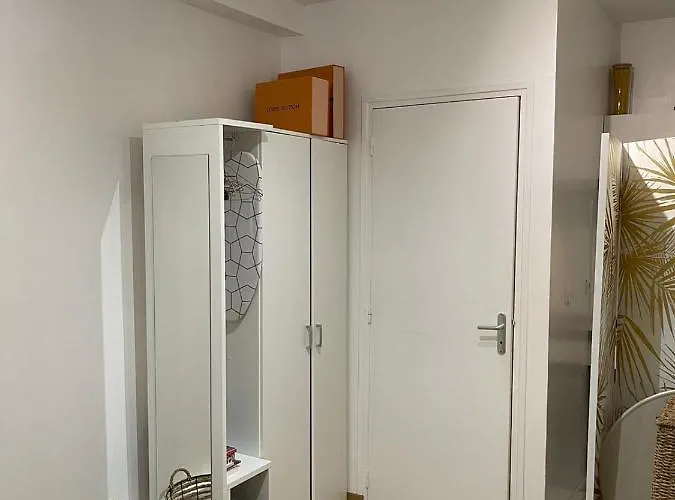 Location studio (12m) meublé XVI arrondissement