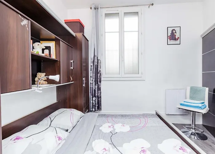 Charming T2 With All Comfort In Paris