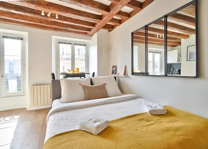 Cosy And New Studio In The Heart Of Paris