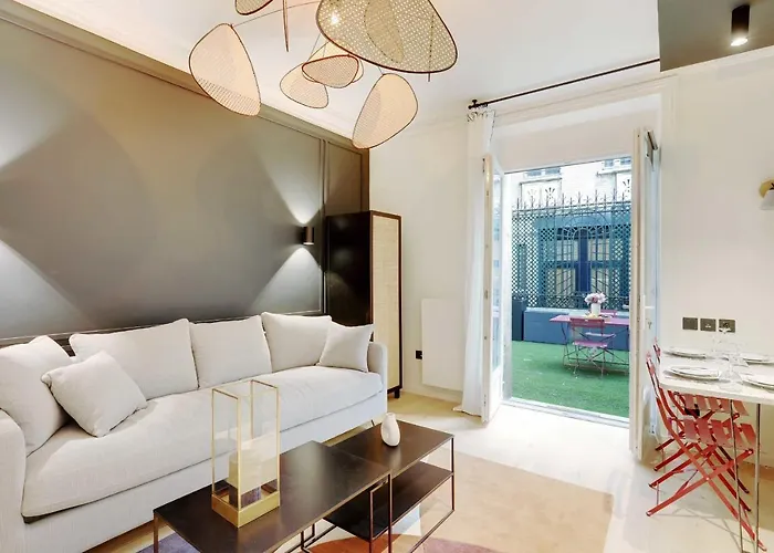 The Trocadero Garden Apartment - 4P