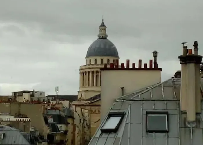 Charmant Studio Propre Calme Vue Paris Ascenseur
