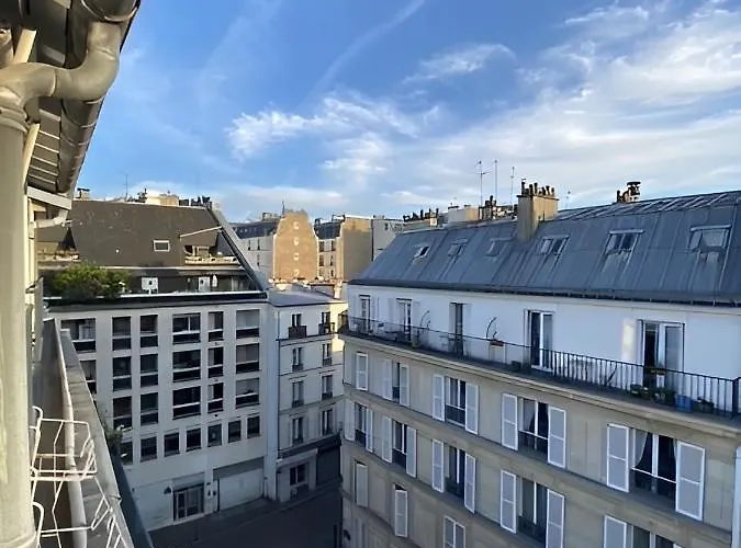 Upscale 80M2 2 Bedroom Apartment Near Champs Elysees