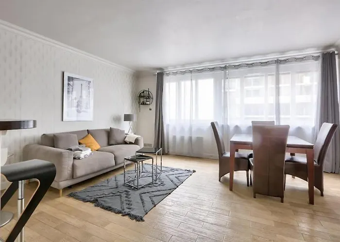 Beautiful Bright Parisian Apartment Near Bercy