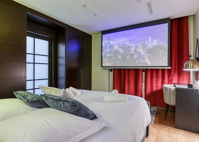 Montaigne Executive Suite