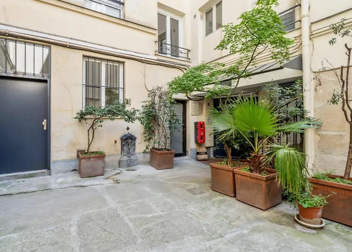 Studio In The Marais District - Paris - Welkeys