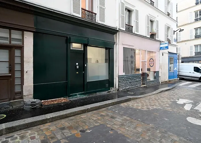 Black & White - Chic & Petit Maison- Pigalle 9Eme