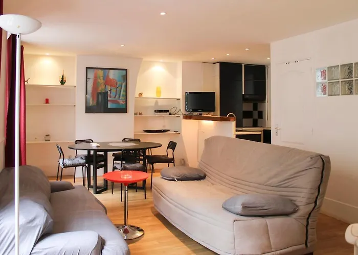 Spacious Apartment Near The Marais