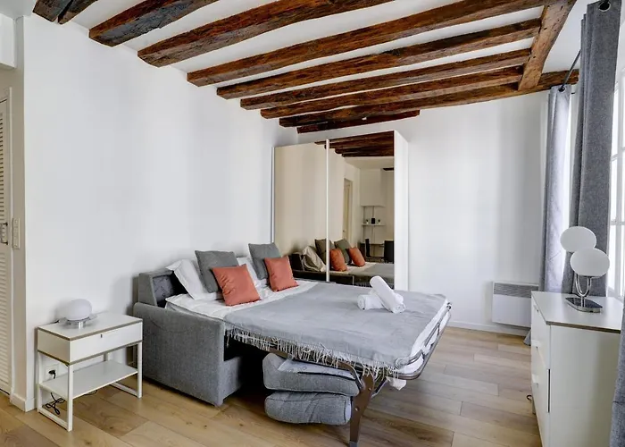 Le Marais - République Private Studio