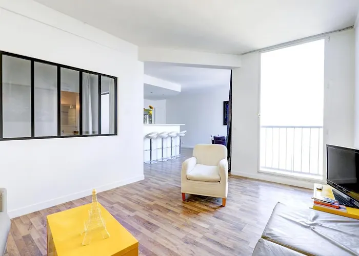 Palais Royal - Louvre City Apartment