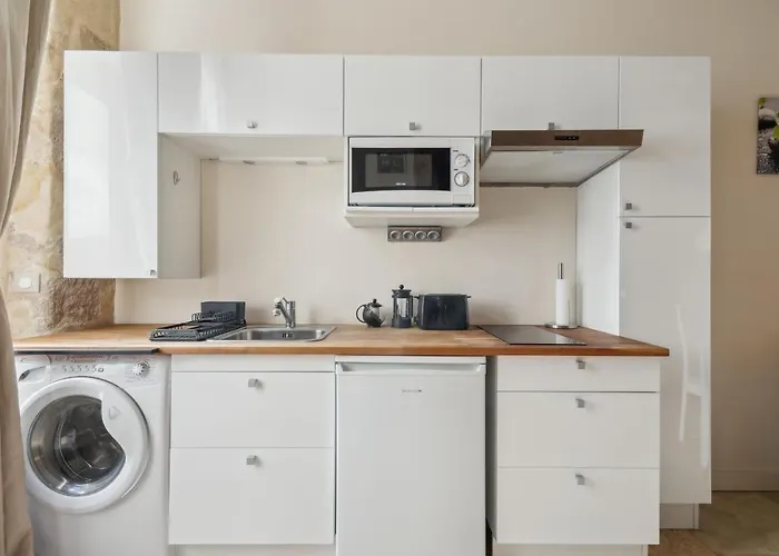 Ile St Louis City Apartment