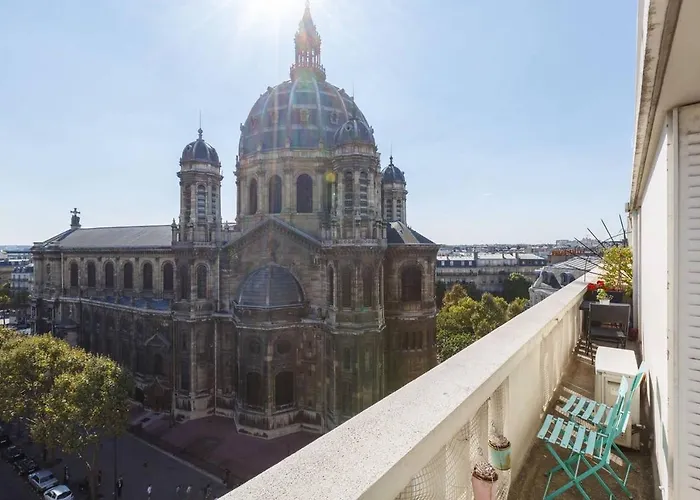 Amazing View With 2 Bed Paris 8, 5 Minute Of The Champs Elysee