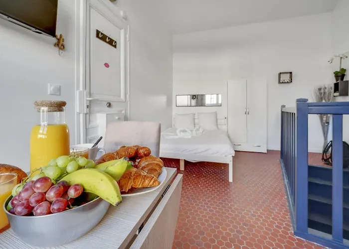 Superbe appartement de charme proche Champs Elysées