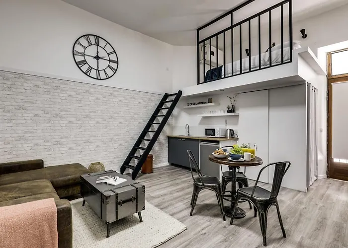 Modern French Studio In Paris