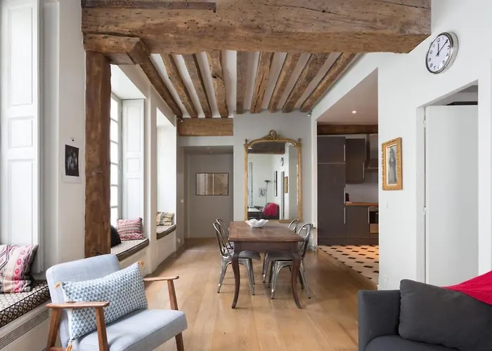 Charming Appartment In Le Marais