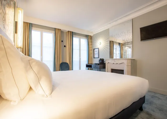 Elsa, Hotel Paris