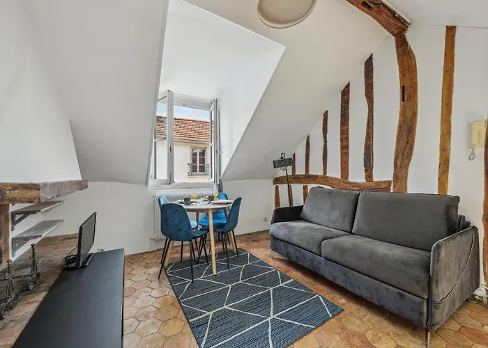 City Apartment In The Heart Of Latin Quarter