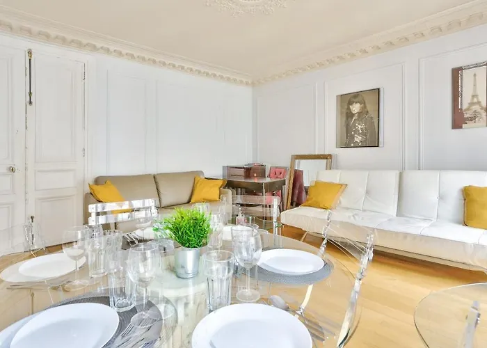 Appartement Quartier Champs-Elysees 3