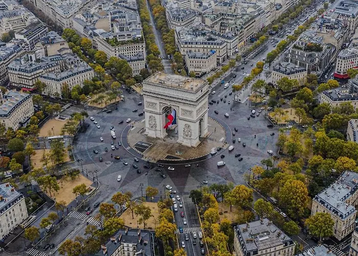 Paris Arc De Triomphe