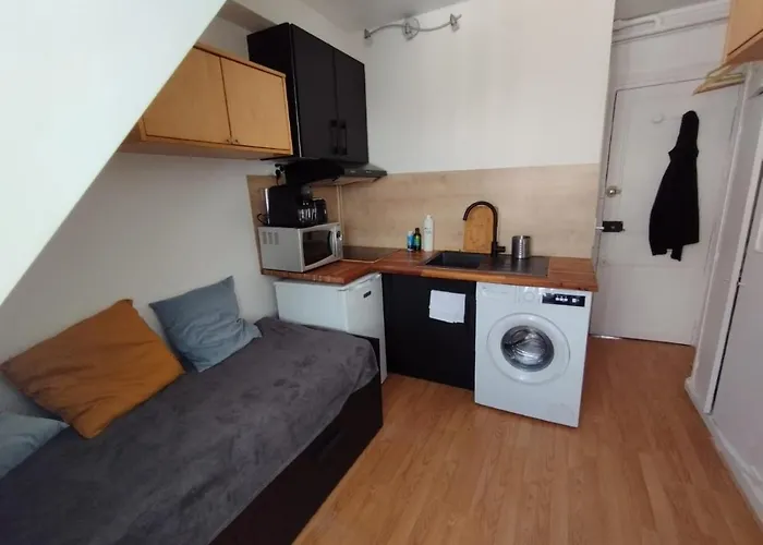 Cosy Studio Village Of Batignolles
