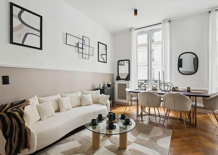 Champs Elysees Luxury 3 Bed Room
