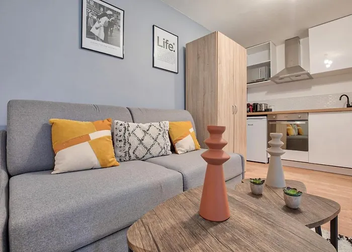 Charming Studio At Republique - 2P