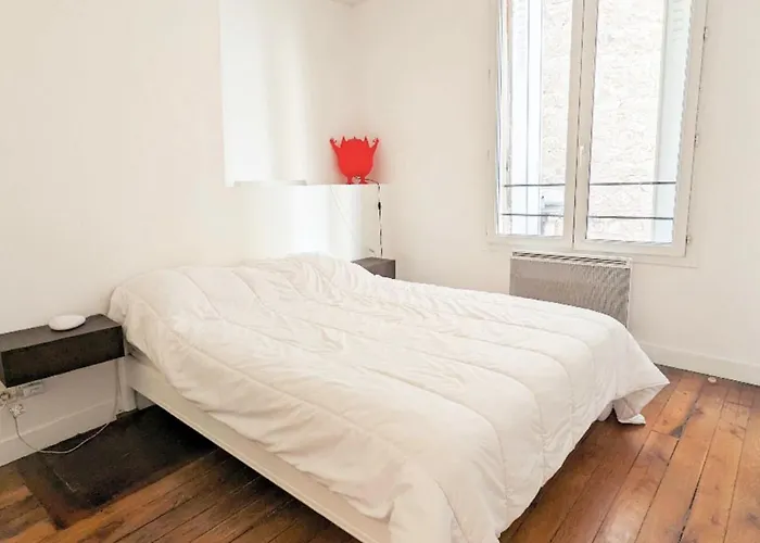 Bright Apartment Ideal For Exploring Paris
