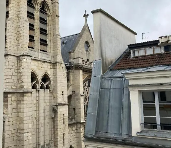 Studio Avec Vue Au Centre De Paris