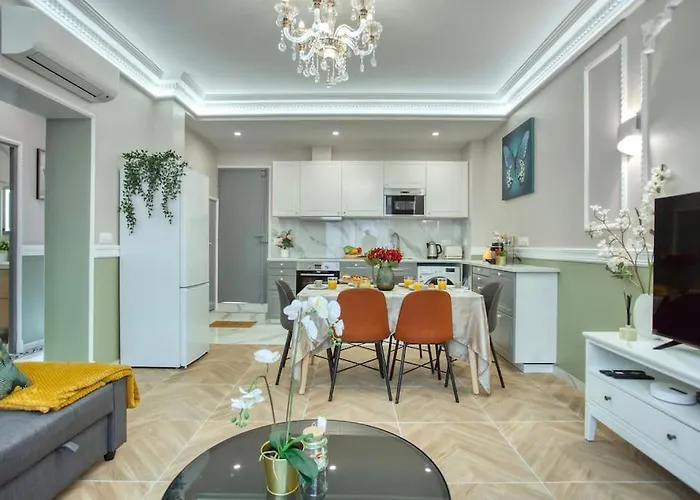 Charming Apart New 2 Bedrooms With Aircon