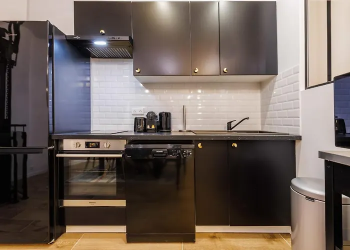 Magnificent Duplex - 2Br-6P - Near Montmartre
