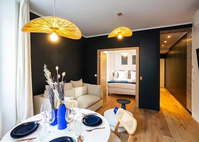 The Blue Suite Downtown Montmartre