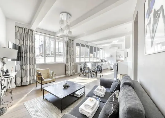 Montmartre Stylish And Bright 3Bd With Terrace