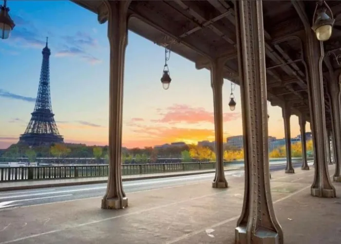 Duplex Apartment Bir-Hakeim Bridge