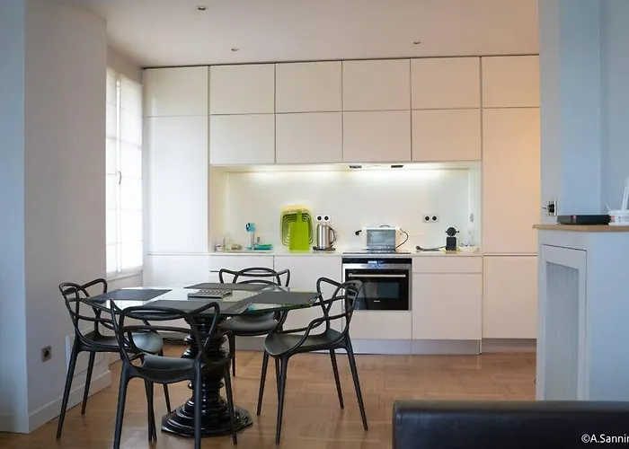 Moderne 2 Pieces En Plein Paris Au Bord De Seine