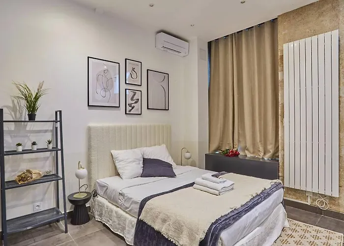 Studio Center Of Paris Montmartre By Studio Prestige