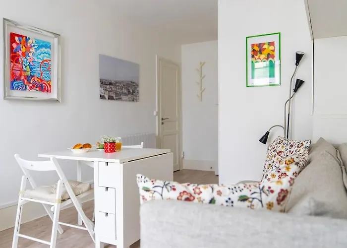 Cozy Studio Batignolles 2P